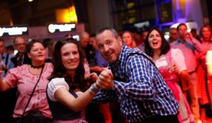 hannover oktoberfest oktoberfestband gaudiblosn stimmung tanz